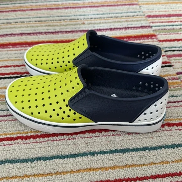 Native water shoes - Picture 2 of 4